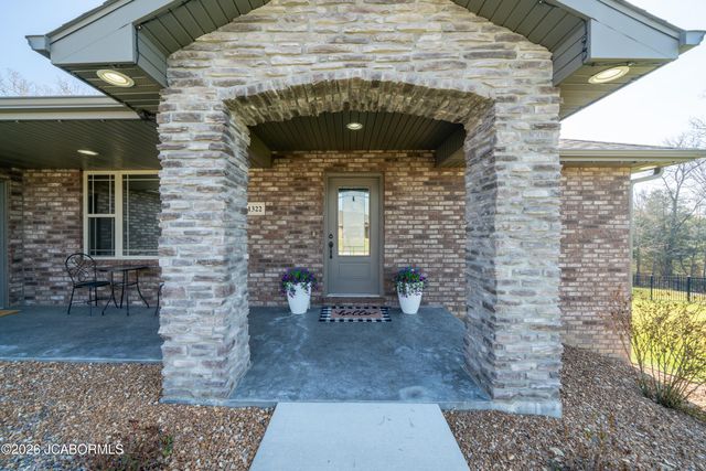 1322 SUMMERFIELD DRIVE, Jefferson City, MO 65109