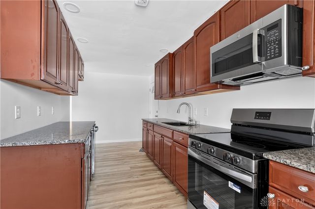 1243 Student Avenue, Springfield, OH 45503