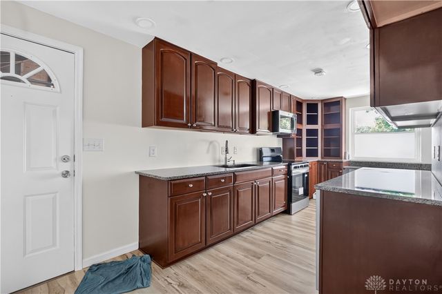 1243 Student Avenue, Springfield, OH 45503