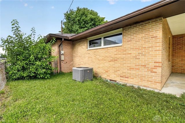 1243 Student Avenue, Springfield, OH 45503