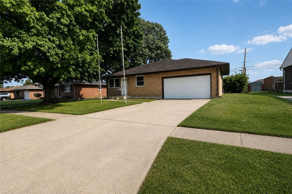 1243 Student Avenue, Springfield, OH 45503