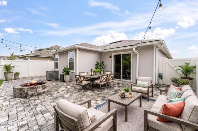 6092 BUCKING BRONCO Drive, Jacksonville, FL 32234