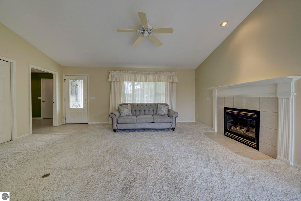 Image 5 of property listing at 11222 Blackman Road, Kingsley, MI 49649