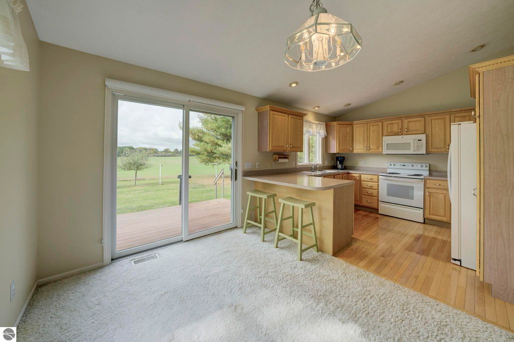 Image 8 of property listing at 11222 Blackman Road, Kingsley, MI 49649