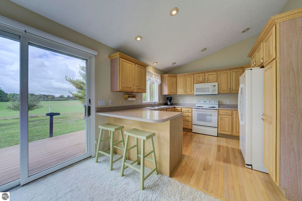 Image 9 of property listing at 11222 Blackman Road, Kingsley, MI 49649