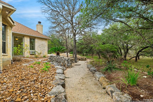 30620 Sweetridge, Boerne, TX 78015