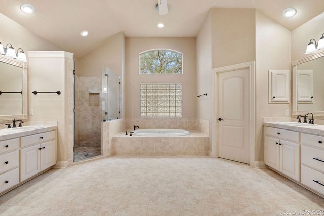 30620 Sweetridge, Boerne, TX 78015