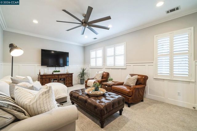 2261 Genoa St, Danville, CA 94506