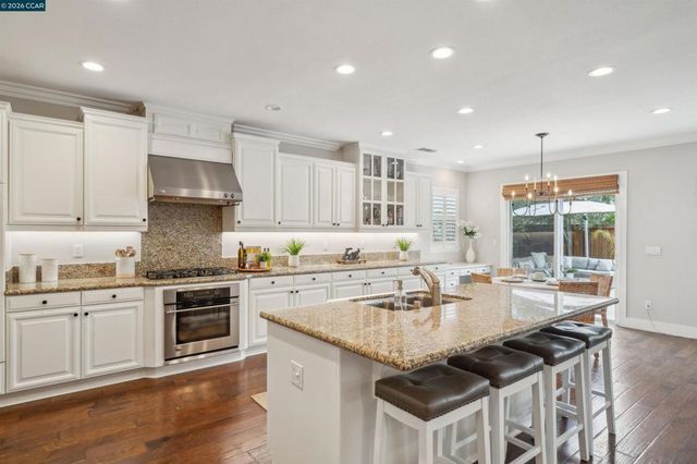 2261 Genoa St, Danville, CA 94506