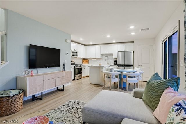 276 Quail Finch Drive, Henderson, NV 89012