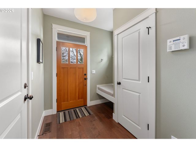 7406 N LEONARD St, Portland, OR 97203