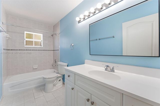 18049 SW 152nd Ave, Miami, FL 33187