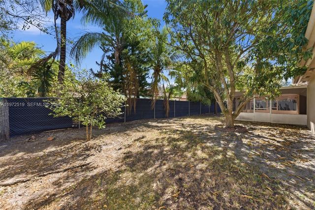 18049 SW 152nd Ave, Miami, FL 33187