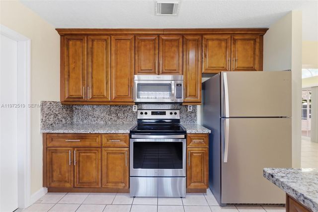 18049 SW 152nd Ave, Miami, FL 33187