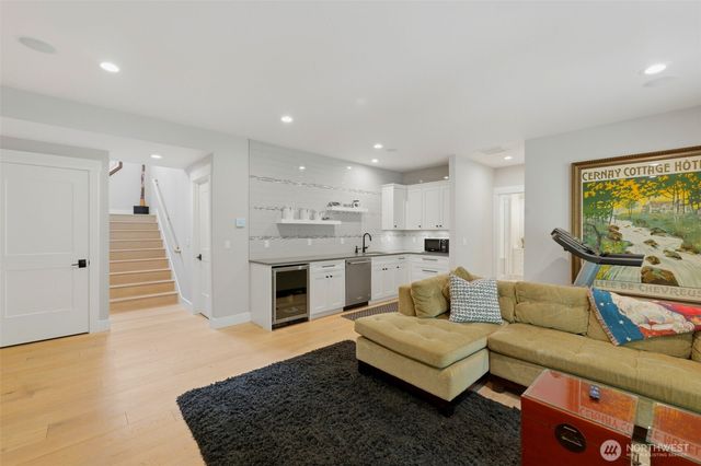 605 Hyak Way, Fox Island, WA 98333