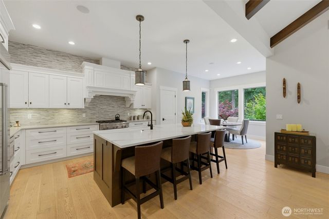605 Hyak Way, Fox Island, WA 98333