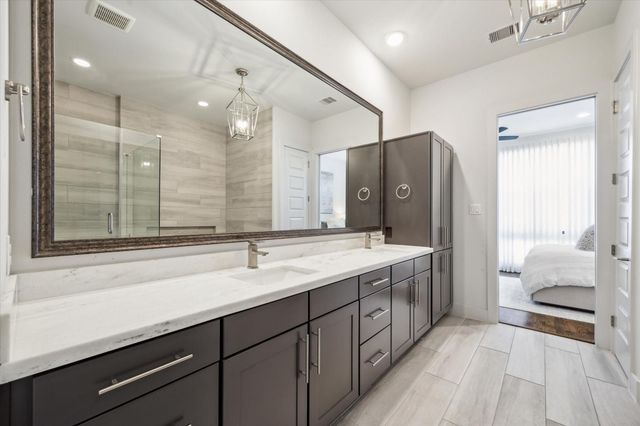 2914 Lamar Street, Houston, TX 77003