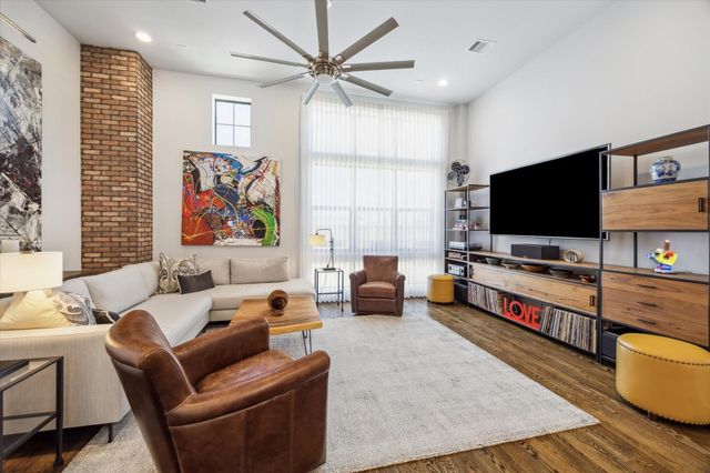 2914 Lamar Street, Houston, TX 77003