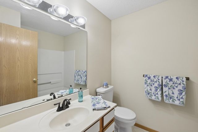 9062 Terra Verde Trail, Eden Prairie, MN 55347