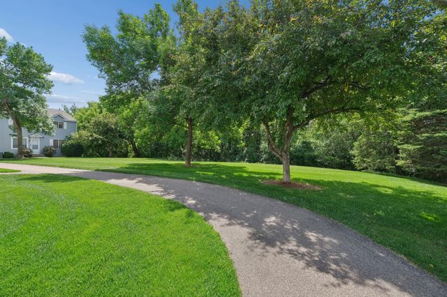 9062 Terra Verde Trail, Eden Prairie, MN 55347