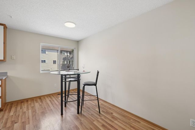 9062 Terra Verde Trail, Eden Prairie, MN 55347