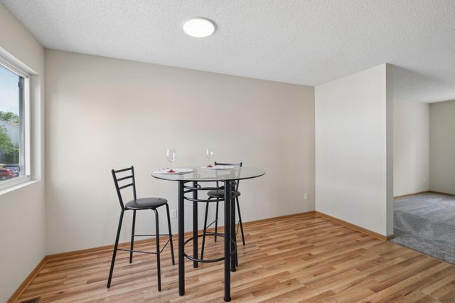 9062 Terra Verde Trail, Eden Prairie, MN 55347