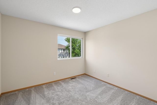 9062 Terra Verde Trail, Eden Prairie, MN 55347