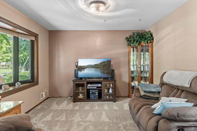 119 Oak Avenue SW, Saint Michael, MN 55376