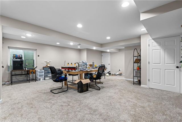 7073 Hunt Drive, Lower Macungie Twp, PA 18062