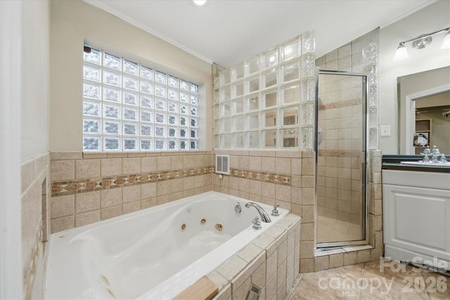 140 29th Avenue Drive NW, Hickory, NC 28601