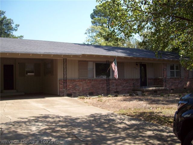 2909 S 32nd Street, Fort Smith, AR 72903