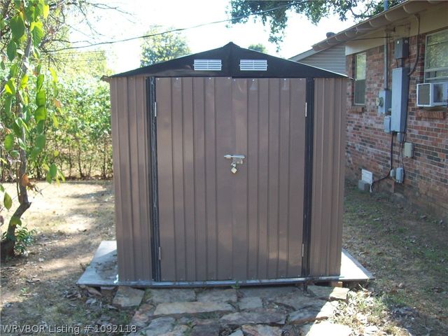 2909 S 32nd Street, Fort Smith, AR 72903