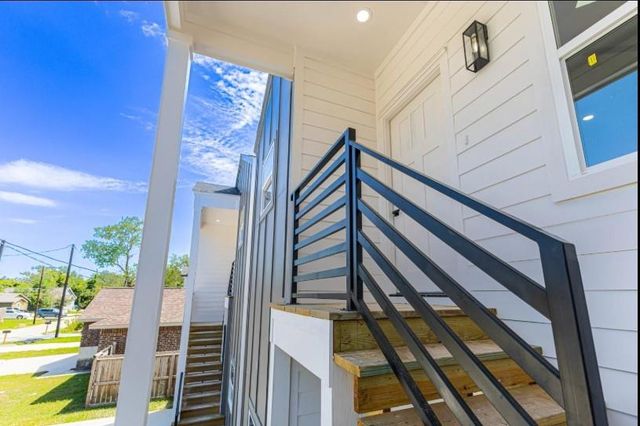 408 Armstrong Street B, Houston, TX 77029