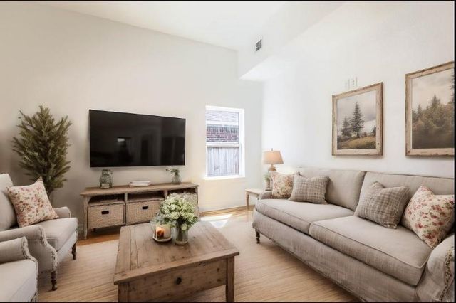 408 Armstrong Street B, Houston, TX 77029