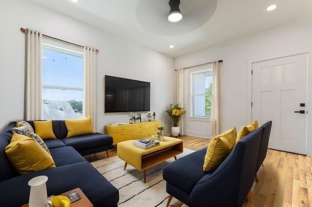 408 Armstrong Street B, Houston, TX 77029