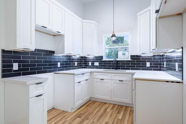 408 Armstrong Street B, Houston, TX 77029