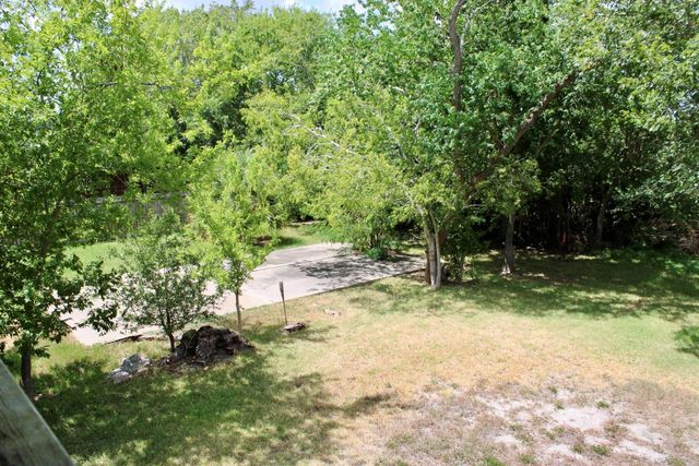219 W 5th Street, Kemah, TX 77565