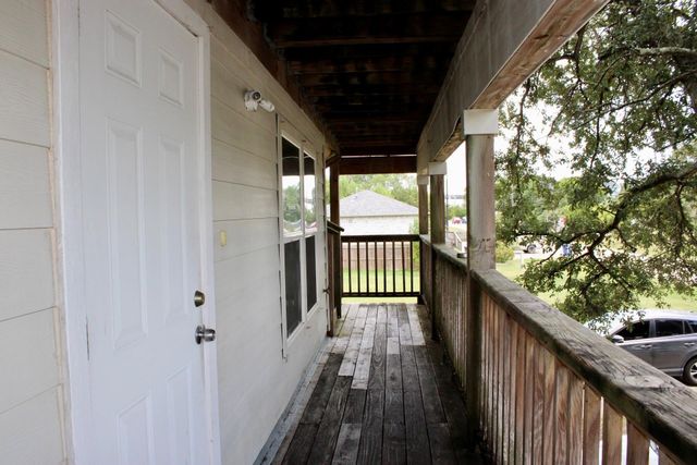 219 W 5th Street, Kemah, TX 77565