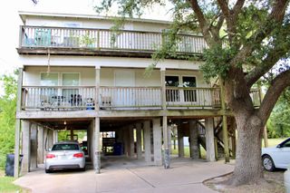 219 W 5th Street, Kemah, TX 77565
