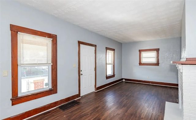 44 S Harbine Avenue, Dayton, OH 45403