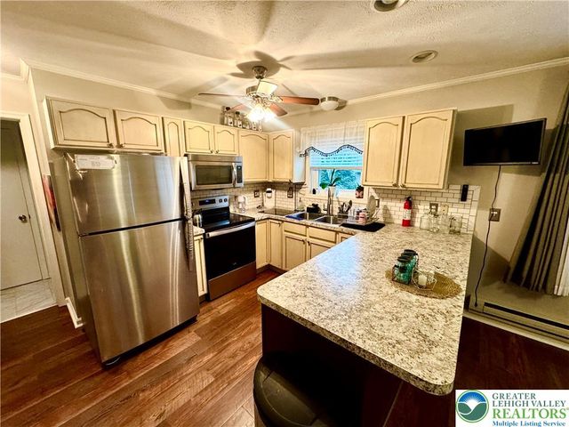 65 Byron Lane, Penn Forest Twp, PA 18210