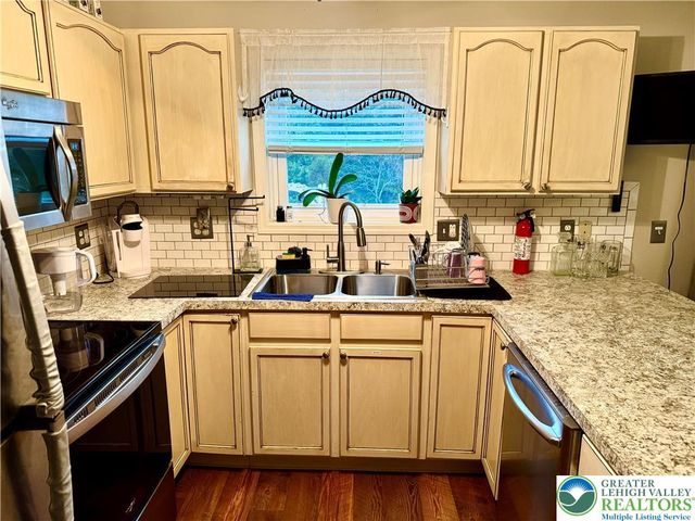 65 Byron Lane, Penn Forest Twp, PA 18210