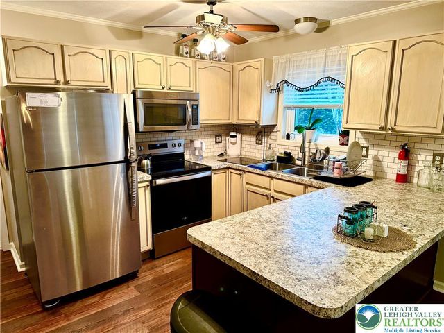 65 Byron Lane, Penn Forest Twp, PA 18210