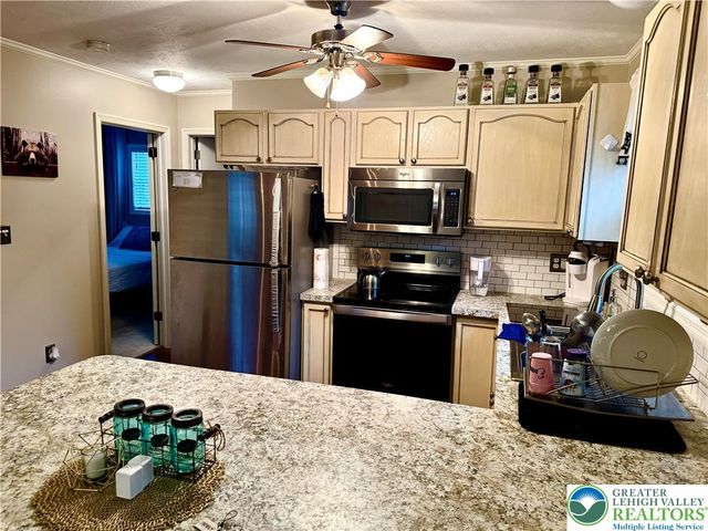 65 Byron Lane, Penn Forest Twp, PA 18210