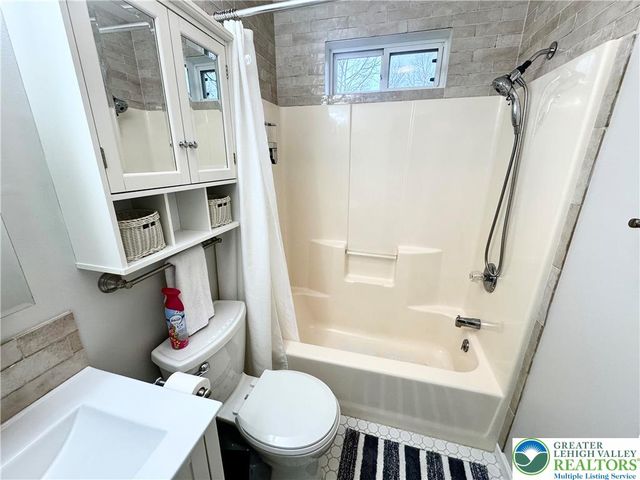 65 Byron Lane, Penn Forest Twp, PA 18210