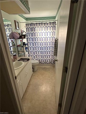 8312 Bahamas RD, Fort Myers, FL 33967