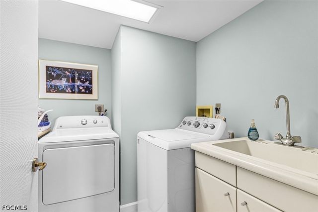 8111 Bay Colony DR 1904, Naples, FL 34108