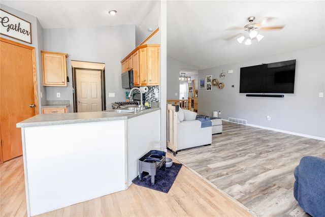221 Orchard Street SW, Swisher, IA 52338
