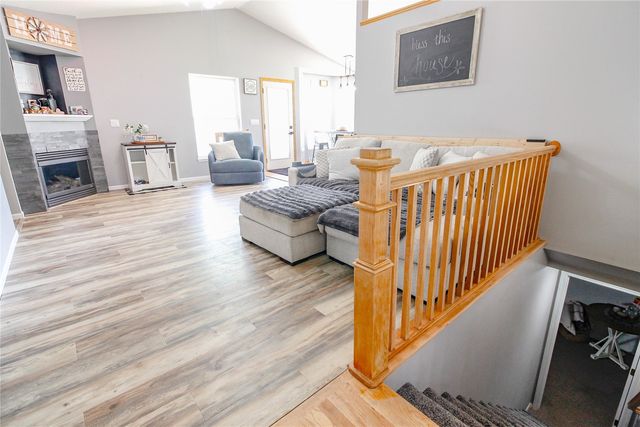 221 Orchard Street SW, Swisher, IA 52338