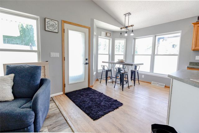 221 Orchard Street SW, Swisher, IA 52338